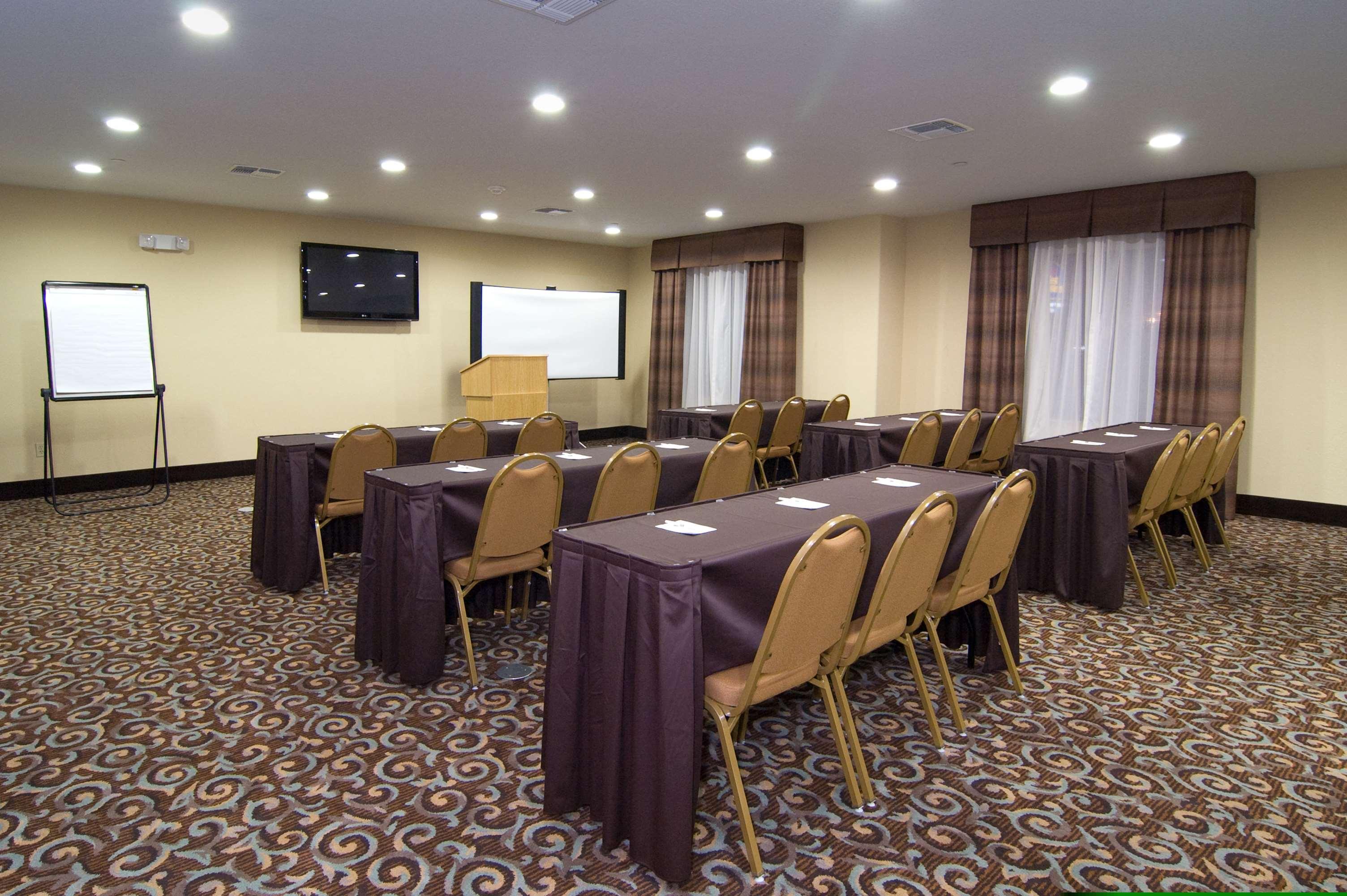 Best Western Bastrop Pines Inn Perniagaan gambar