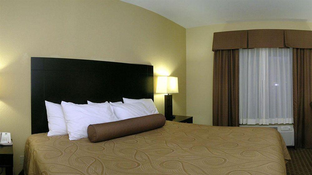 Best Western Bastrop Pines Inn Luaran gambar
