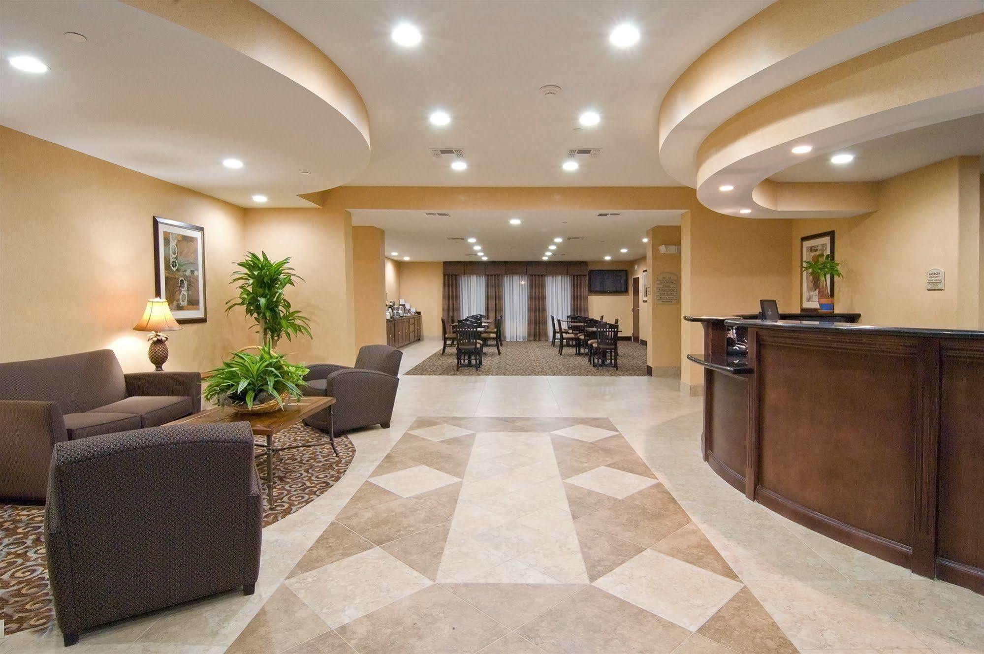 Best Western Bastrop Pines Inn Dalaman gambar