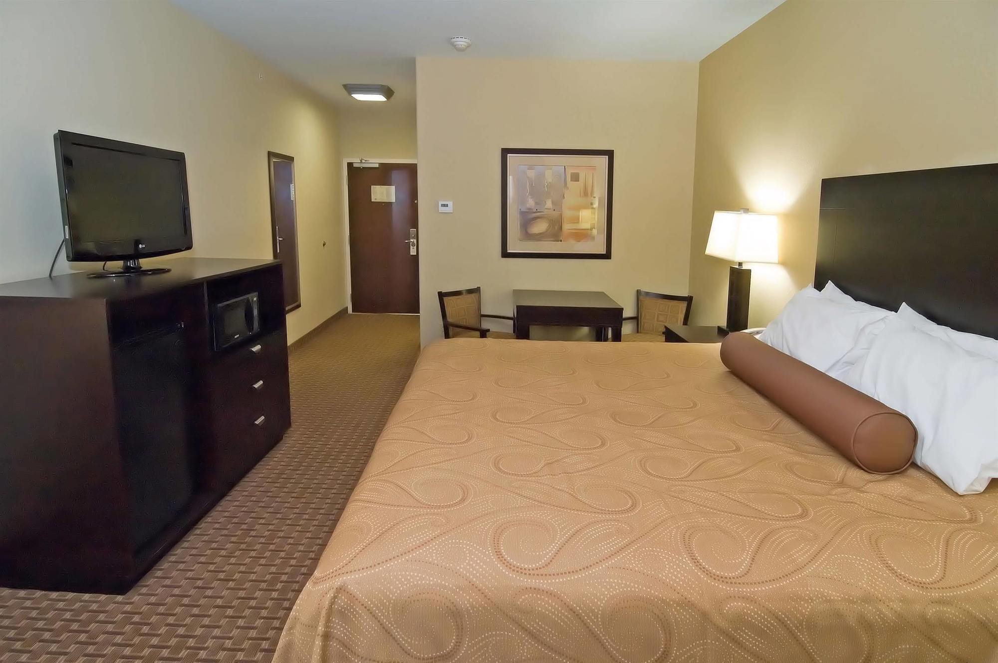 Best Western Bastrop Pines Inn Bilik gambar